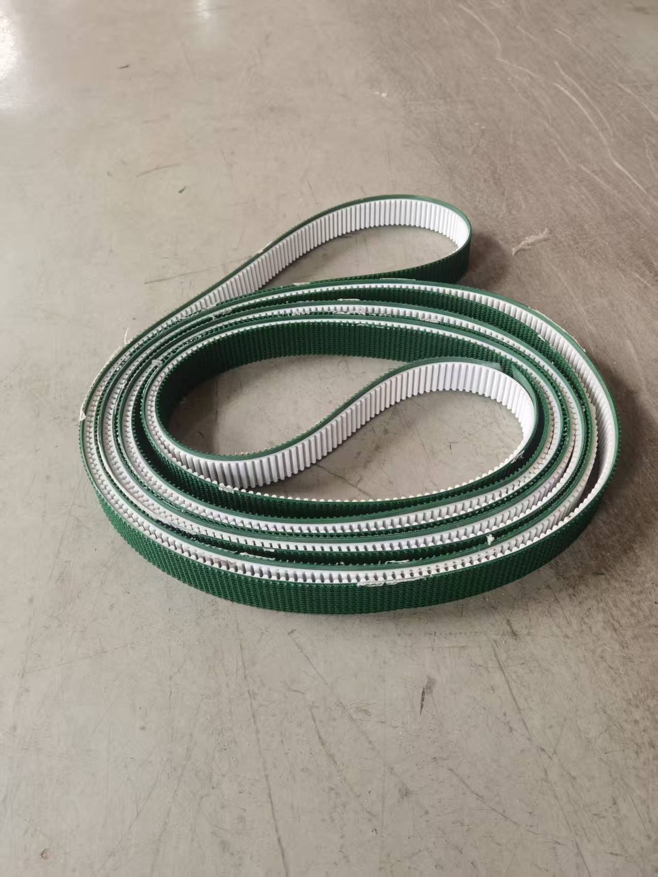 Silicone Conveyor Belt